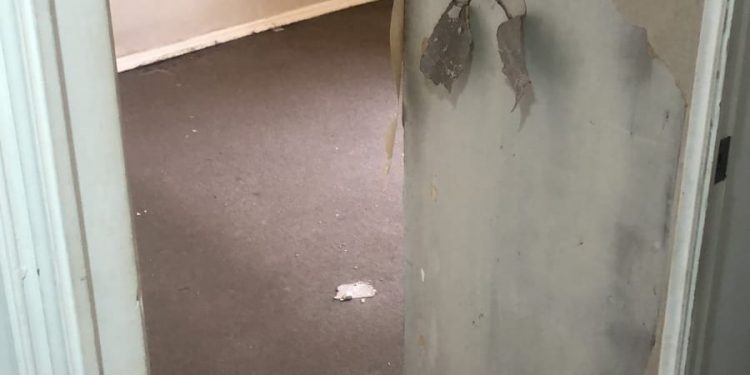 Vecinos de San Alberto de la Foresta denuncian condiciones de vivienda insalubres y peligrosas