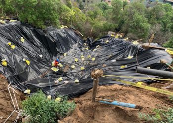 Intensos trabajos en zona de socavón: PUCV comenzó a desarrollar peritaje y se han extraído 500 metros cúbicos de arena