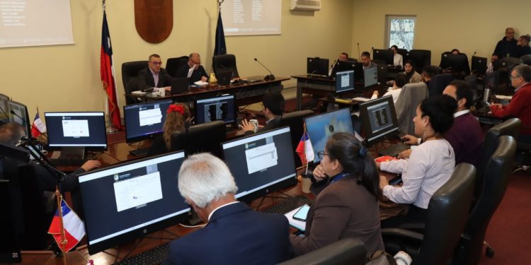 Gobierno Regional de Valparaíso aprueba más de tres mil millones de pesos para reforzar dotación de vehículos policiales a Carabineros y PDI