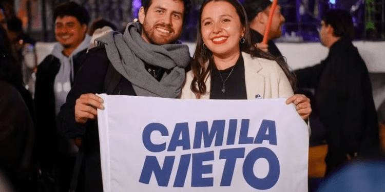Frente Amplio asegura victoria en Valparaíso con Camila Nieto (CS) y se prepara para enfrentar a la oposición y al sharpismo en octubre