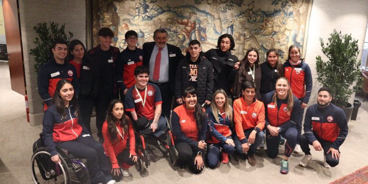 Fundación de Andrónico Luksic suma 800 apoyos en deportes, incluidos 15 representantes del Team Chile en París 2024