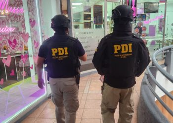 PDI FISCALIZA A EXTRANJEROS EN  CÉNTRICA GALERÍA DE VIÑA DEL MAR