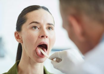 Tabaco, mala higiene dental y VPH: factores que incrementan el riesgo de cáncer de cabeza y cuello