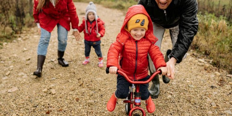 Vacaciones de invierno: gobierno y expertos en salud hacen llamado a proteger a los niños frente a posible alza de virus respiratorios