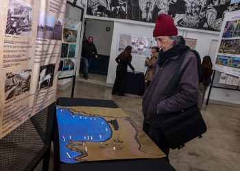 Estudiantes de Gestión en Turismo y Cultura UV inauguran exposición sobre patrimonio oceánico en edificio La Nave