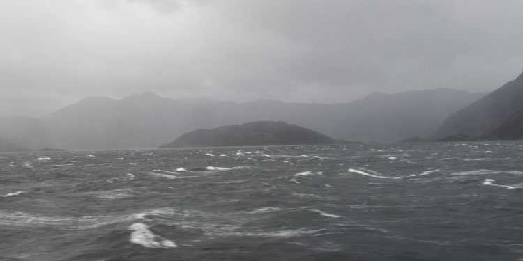 Comunidades Kawésqar  manifiestan su interés y apoyo de resguardar la actividad de pesca artesanal