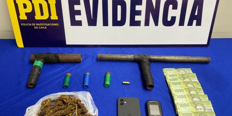 PDI DETIENE A MICROTRAFICANTE EN  OPERATIVO ANTIDROGAS EN SAN ANTONIO