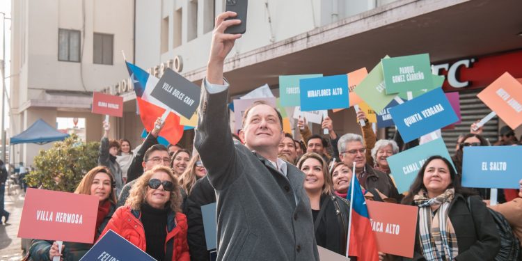 El arquitecto independiente Iván Poduje inscribió su candidatura a la Alcaldía de Viña del Mar