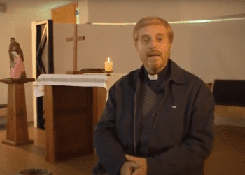 Ex sacerdote Marcelo Catril fue denunciado por presunta vandalización de JVV Guzmán de Achupallas