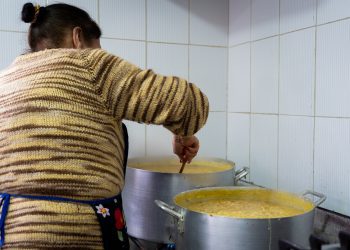 Quilpué: Entregan alimentos a ollas comunes destinadas a damnificados por incendios