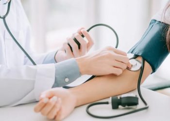 Mes del Corazón: Más de un tercio de la población en Chile sufre de hipertensión arterial