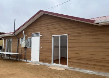 Realizan entrega de la primera vivienda definitiva tras incendios en Región de Valparaíso