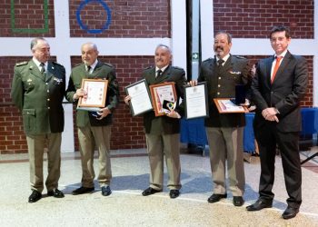  Quilpué: Nombran a tres bomberos como ciudadanos ilustres