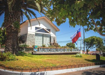 Alcalde de El Quisco José Jofre es demandado por irregular proceso de baja de muebles del Hotel Italia