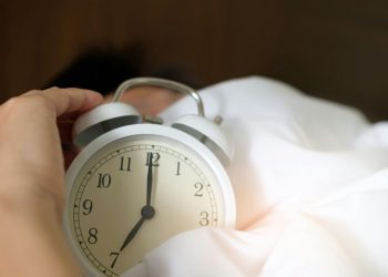 Se viene el cambio de hora: ¿cómo evitar que me afecte?
