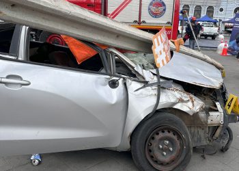 Hasta 1 UTM de multa arriesgan acompañantes que beben dentro de vehículos