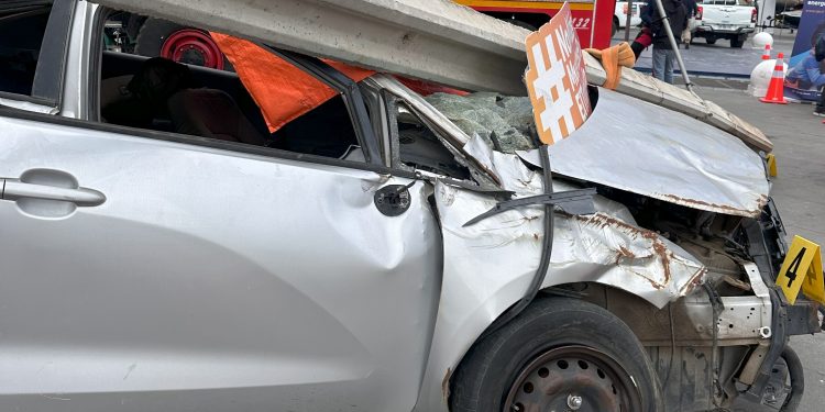 Hasta 1 UTM de multa arriesgan acompañantes que beben dentro de vehículos