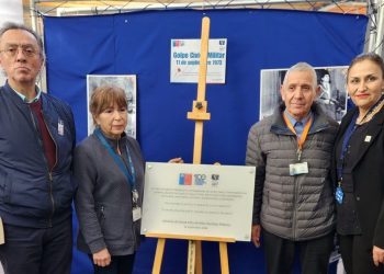 Homenaje a funcionarios de la salud cuyos derechos fueron vulnerados durante la dictadura