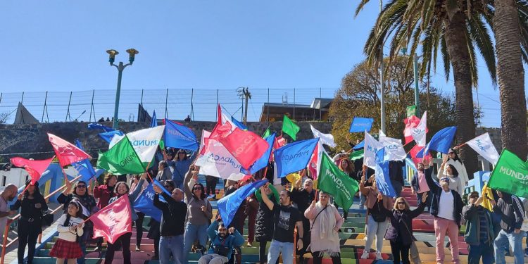 Organizaciones sociales de la región proclaman a Rodrigo Mundaca en su candidatura a la reelección como Gobernador