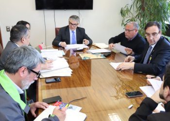 Gobernador Rodrigo Mundaca se reúne con ministro de Hacienda para proyectar presupuestos de gobiernos regionales de cara al 2025