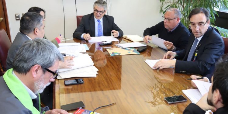 Gobernador Rodrigo Mundaca se reúne con ministro de Hacienda para proyectar presupuestos de gobiernos regionales de cara al 2025