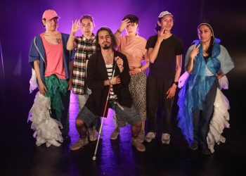 Obra Isla Esperanza: Accesibilidad escénica con  Lengua de Señas Chilena llega a la Sala Negra UV