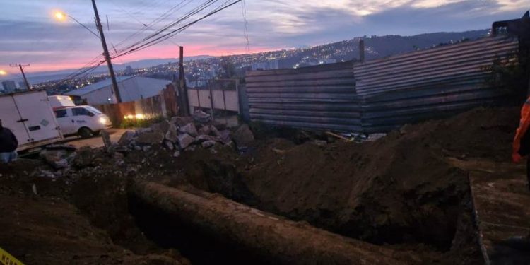 Esval informa corte de emergencia en zona alta de Valparaíso por rotura de impulsión Ramaditas