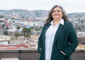 Carla Meyer se compromete construir dos nuevos centros para niños y niñas del espectro autista y a incrementar su cobertura