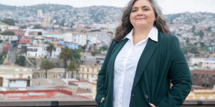 Carla Meyer se compromete construir dos nuevos centros para niños y niñas del espectro autista y a incrementar su cobertura