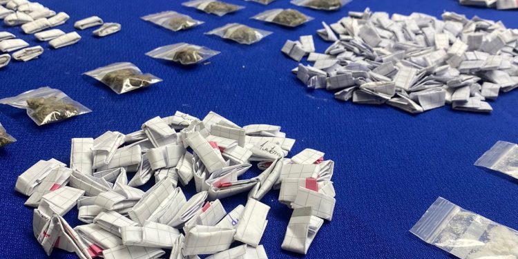 En Cerro La Virgen de San Antonio detienen a banda dedicada a la venta y acopio de droga