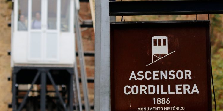 Ascensores de Valparaíso serán gratuitos en el Día Internacional de Turismo