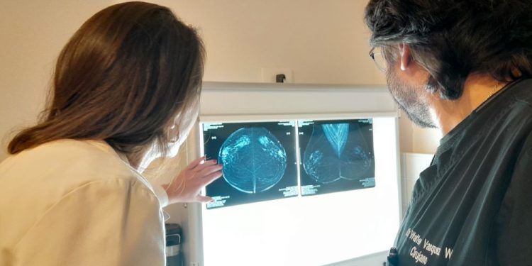 Hospital Dr. Gustavo Fricke SSVQP presenta alternativas de manejo y prevención en el Mes del Cáncer de Mama