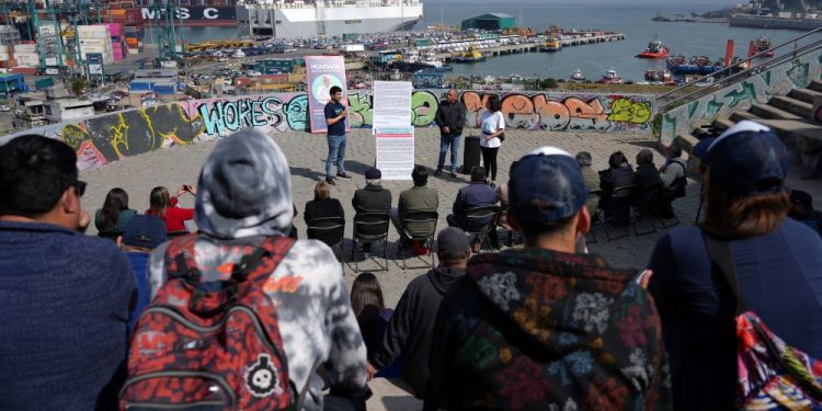 Rodrigo Mundaca y candidatos de la comuna firman “Acuerdo por San Antonio”