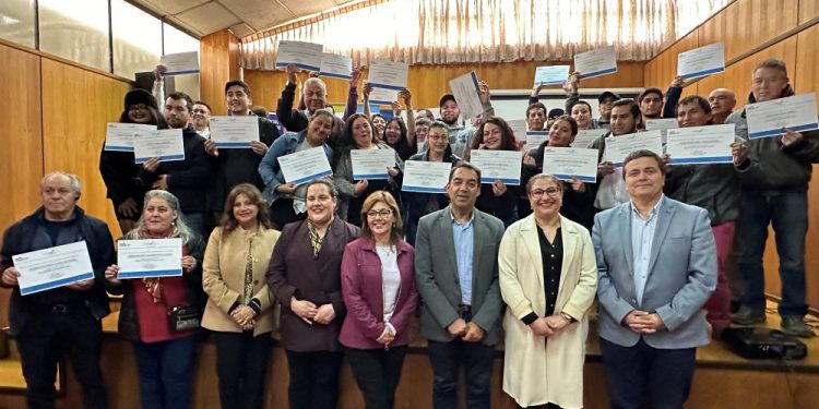 Quilpué celebra la certificación de 36 Instaladores Eléctricos Domiciliarios