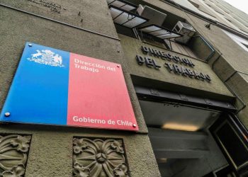 Trabajadores y trabajadoras contarán con 3 horas para votar y malls y strip centers estarán cerrados el domingo 27