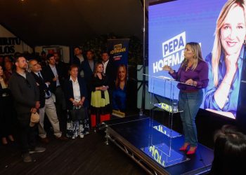 María José Hoffmann encabeza masivo acto de la oposición: “Tenemos que derrotar al Frente Amplio en su cuna, en Valparaíso, para abrir las puertas de la esperanza”