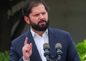 Presidente Boric realiza cinco modificaciones en subsecretarias y no descartó  ajuste de ministros