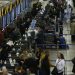 Colapso en Aeropuerto de Santiago: Aerolíneas expresan molestia por congestión y critican falta de personal de la PDI