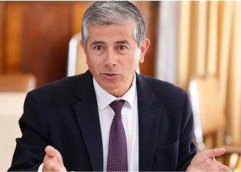 Manuel Millones firma declaración del Partido Social Cristiano en apoyo a María José Hoffmann