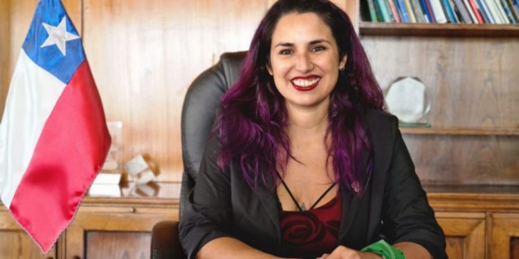 Aseguran que Delegada Presidencial Sofía González dejaría su cargo para postular al Congreso