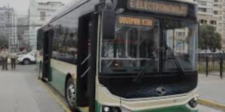 Ya circulan dos nuevos servicios de microbúses eléctricos en Valparaíso