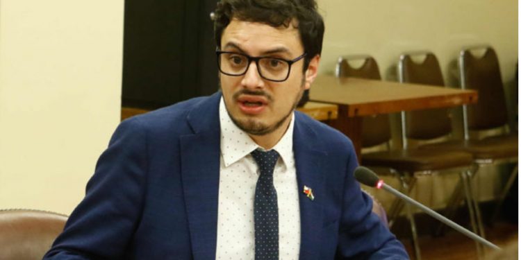 Diputado del FA propone aumentar las asignaciones parlamentarias debido al “alza del costo de la vida»