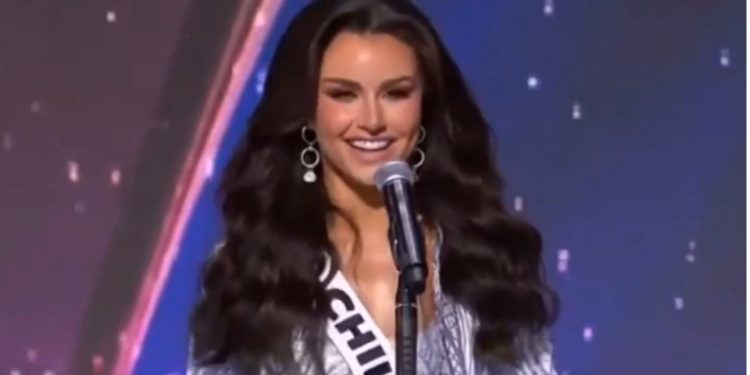 Emilia Dides no fue elegida dentro del Top 5 y quedó eliminada de Miss Universo