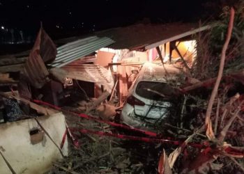 Conductor en estado de ebriedad choca contra una casa en Quillota y deja una persona fallecida