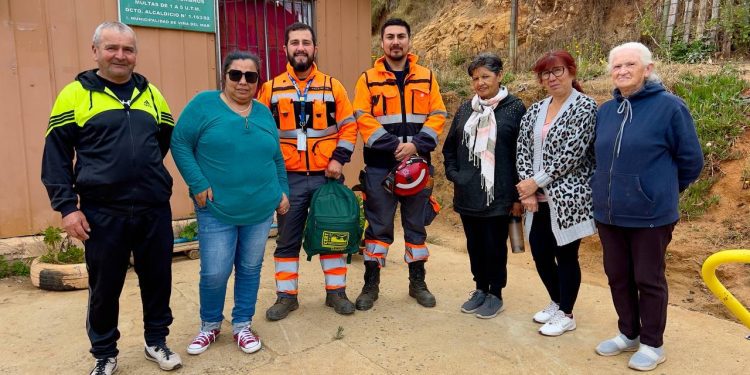 Charlas educativas en los barrios de Viña del Mar para enfrentar emergencias
