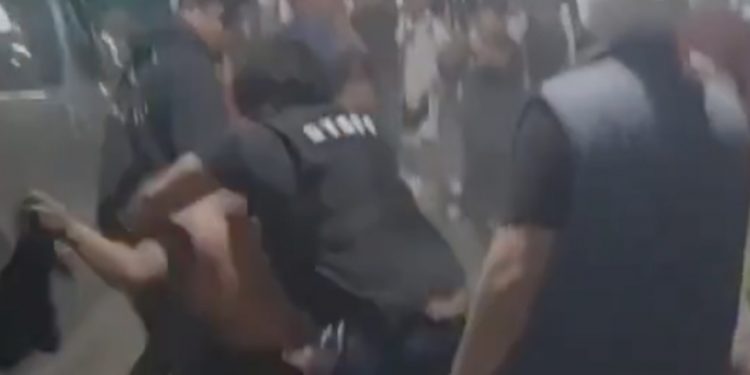 Brutal riña de comerciantes ambulantes deja un detenido en Iquique