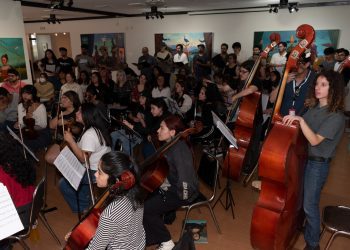 La Orquesta Estudiantil Sergio Leiva prepara su Gran Concierto de Navidad con más de 100 músicos en el escenario