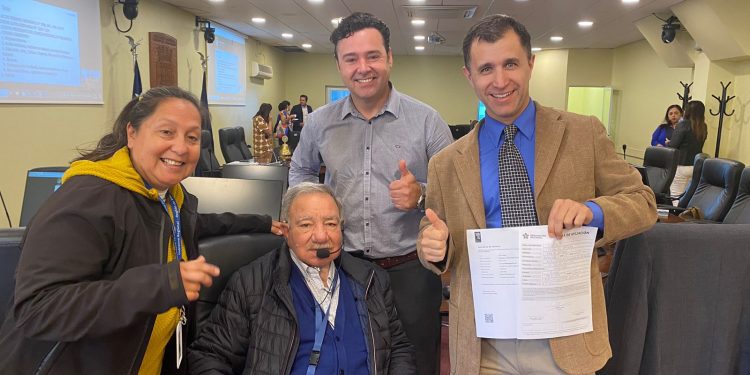 Core Marcos Tricallotis renuncia a Republicano y firma por RN: “no existe democracia interna”