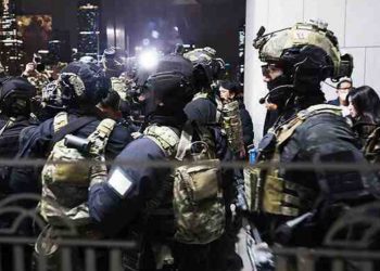 Conmoción en Corea del Sur luego que Ejército saliera a las calles y se prohibieran actividades políticas por ley marcial