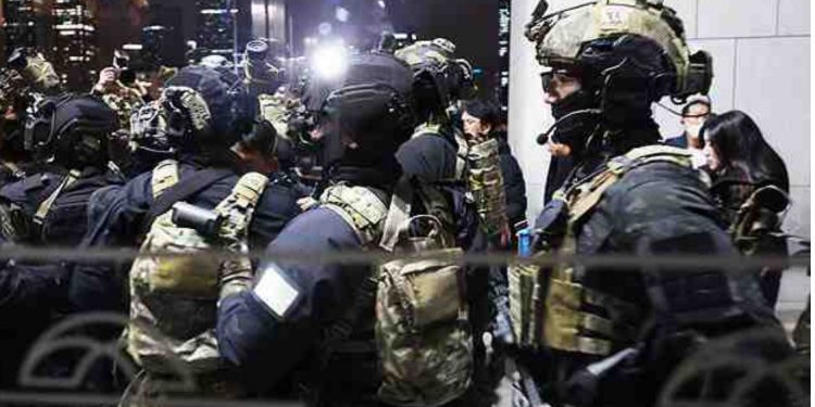 Conmoción en Corea del Sur luego que Ejército saliera a las calles y se prohibieran actividades políticas por ley marcial